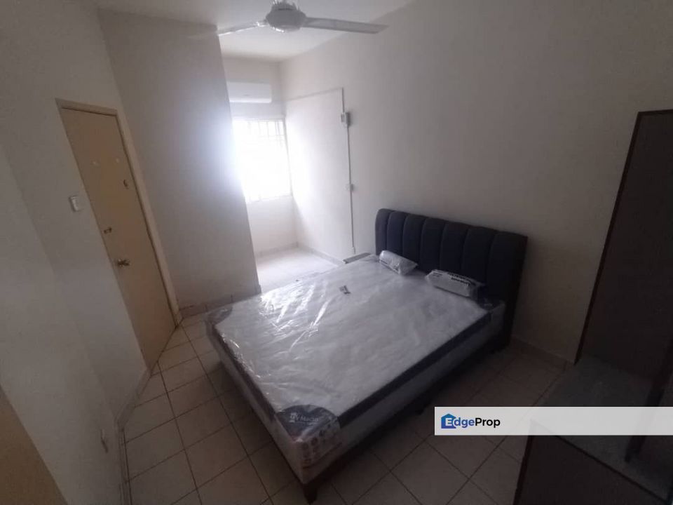 Taman Megah Kepong 03 Storey Superlink for Sale, Kuala Lumpur, Kepong