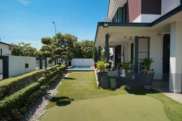 ATHIRA, Bandar Bukit Raja