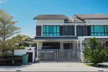 ATHIRA, Bandar Bukit Raja