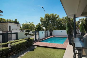 ATHIRA, Bandar Bukit Raja