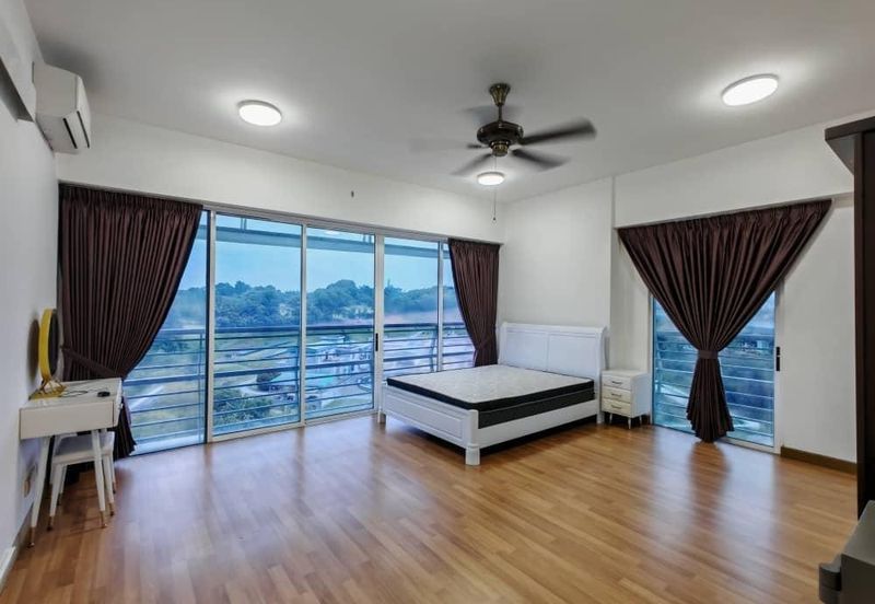 The Plaza Condominium