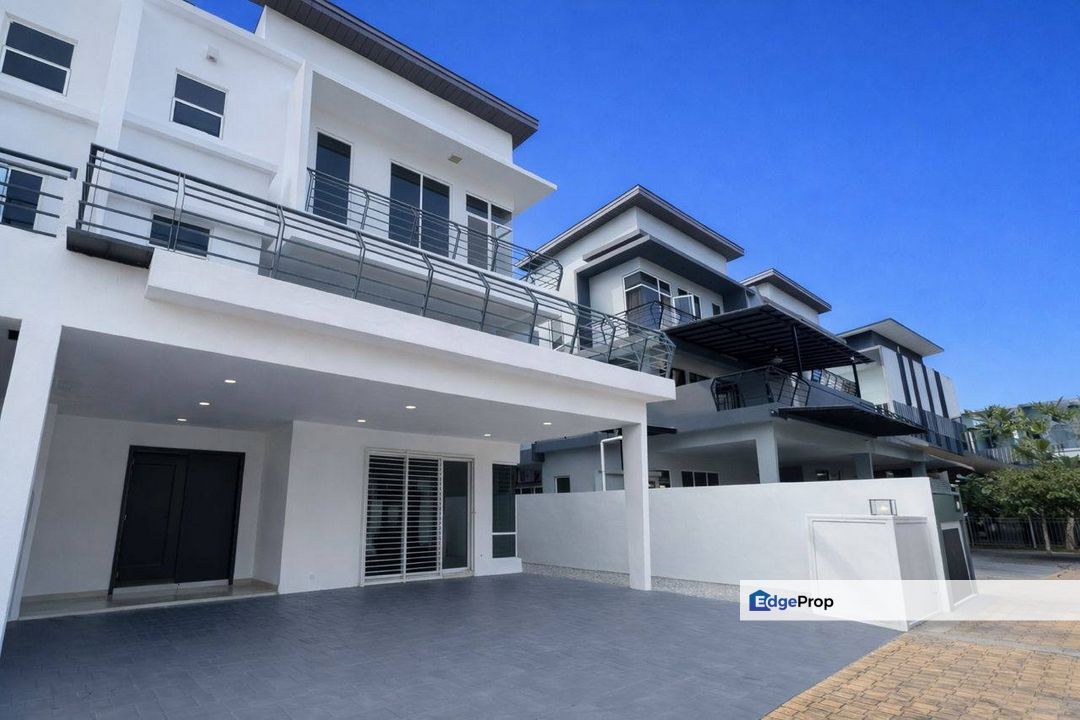 Triple Storey Semi Detached - Perdana Lake View East , Cyberjaya, Selangor, Cyberjaya