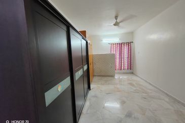 Jalan Makyong, Bandar Bukit Raja