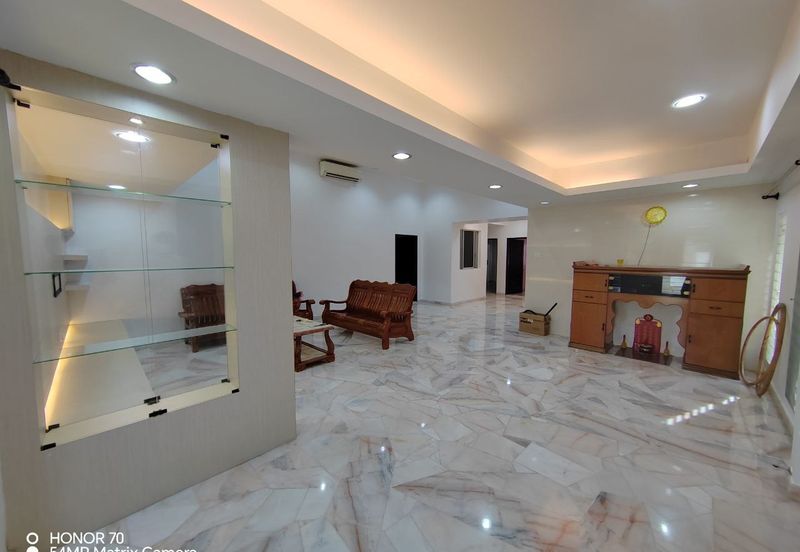 Jalan Makyong, Bandar Bukit Raja