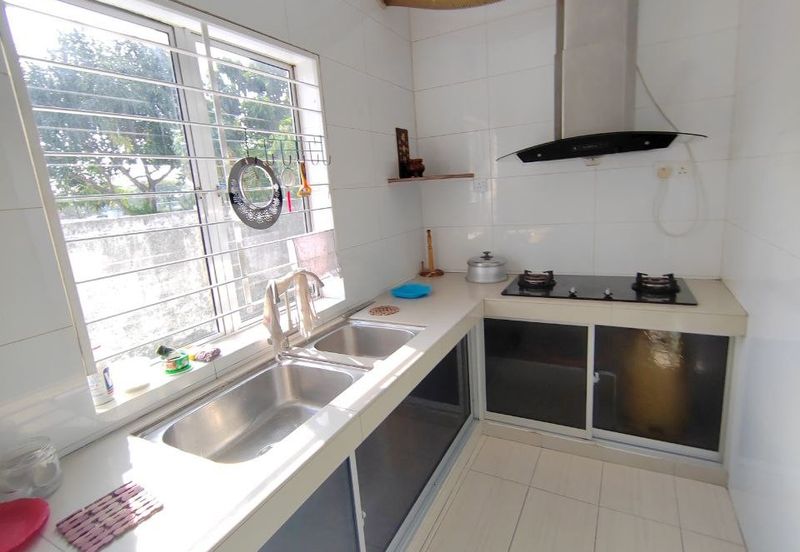 Jalan Makyong, Bandar Bukit Raja