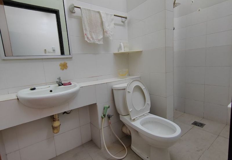 Jalan Makyong, Bandar Bukit Raja