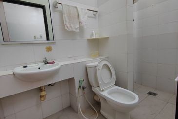 Jalan Makyong, Bandar Bukit Raja