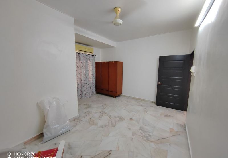 Jalan Makyong, Bandar Bukit Raja