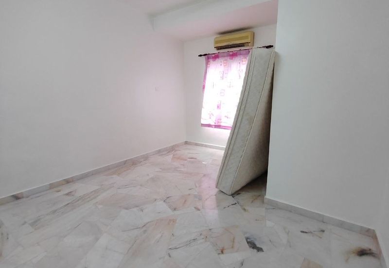 Jalan Makyong, Bandar Bukit Raja