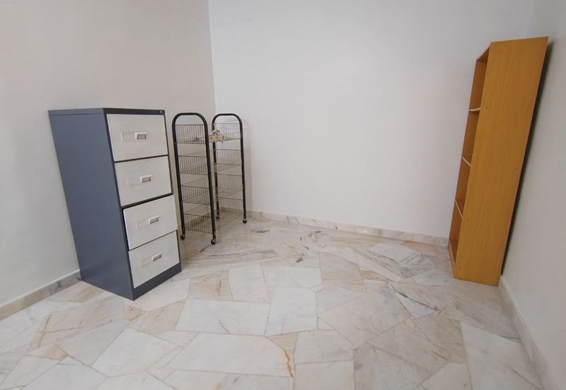 Jalan Makyong, Bandar Bukit Raja