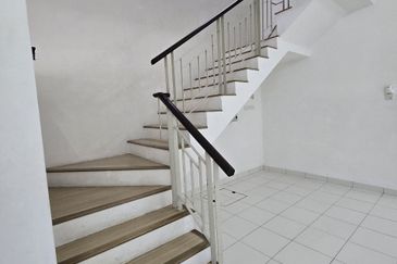 Saron @Bandar Bukit Raja