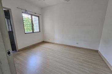 Saron @Bandar Bukit Raja