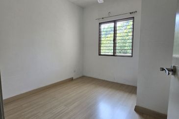 Saron @Bandar Bukit Raja