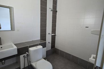 Saron @Bandar Bukit Raja