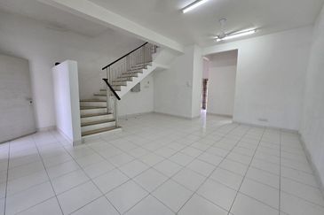 Saron @Bandar Bukit Raja