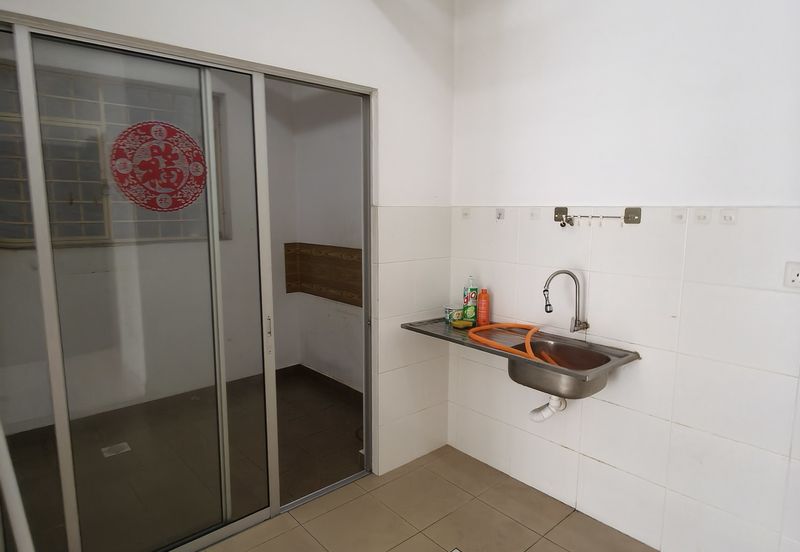 Azaria Apartment @ Bandar Paklands