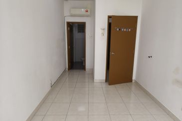 Azaria Apartment @ Bandar Paklands