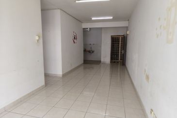 Azaria Apartment @ Bandar Paklands