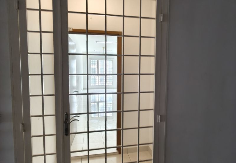 Azaria Apartment @ Bandar Paklands