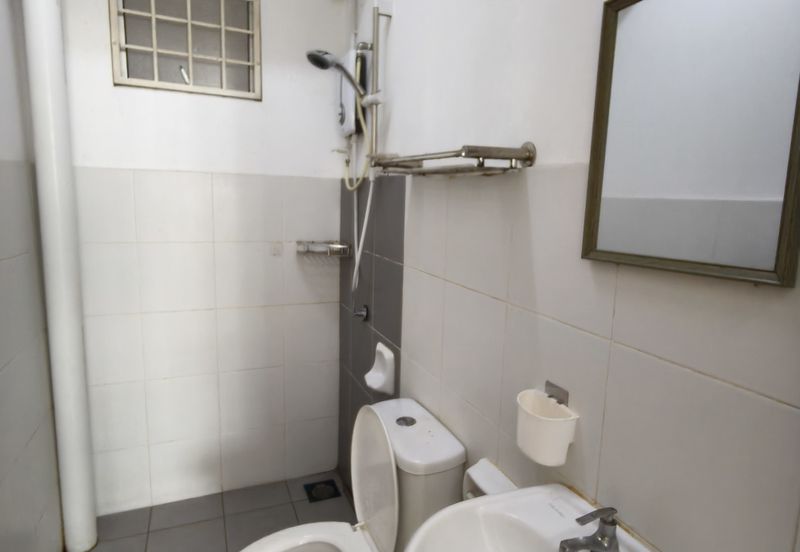 Azaria Apartment @ Bandar Paklands