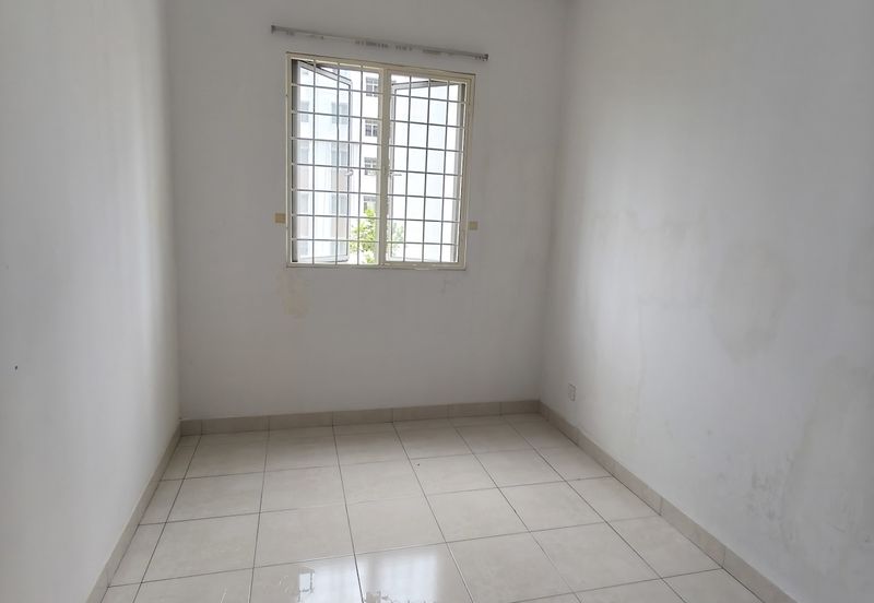 Azaria Apartment @ Bandar Paklands