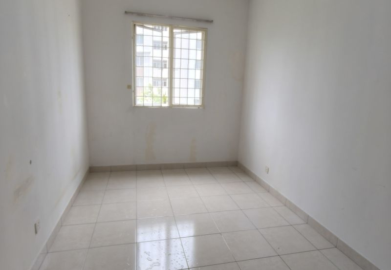 Azaria Apartment @ Bandar Paklands