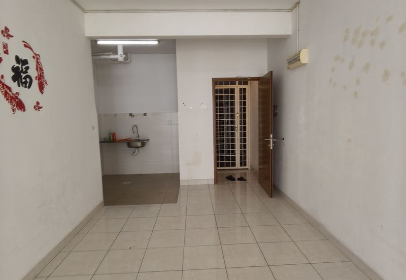 Azaria Apartment @ Bandar Paklands