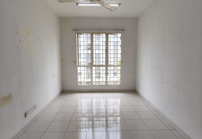 Azaria Apartment @ Bandar Paklands