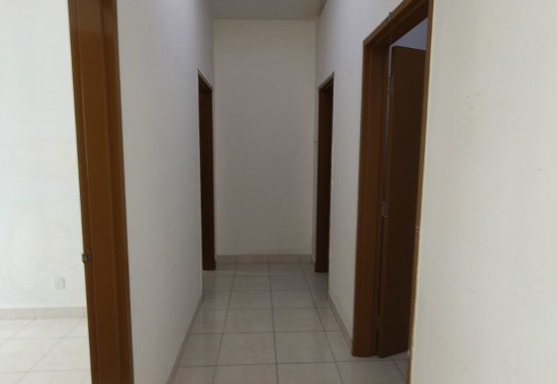 Azaria Apartment @ Bandar Paklands