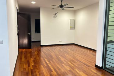 Duta Villa, Setia Alam