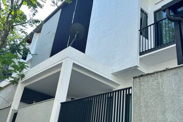 Duta Villa, Setia Alam