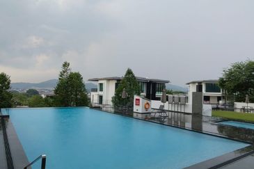 Duta Villa, Setia Alam