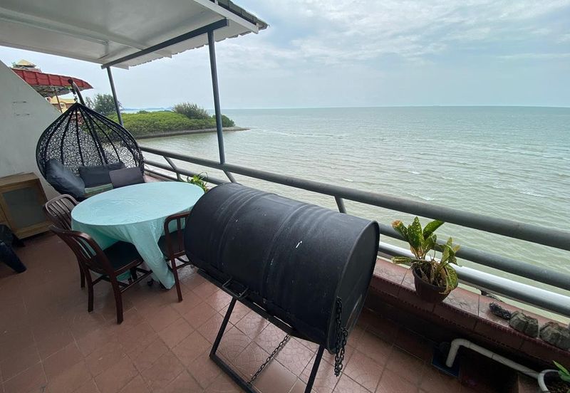 Paradise Lagoon Apartment