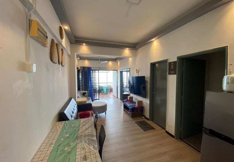 Paradise Lagoon Apartment