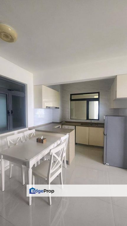 Stairview Bay @ Forest City Seaview Unit For Sale, Johor, 
