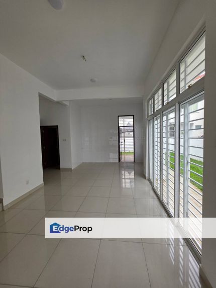 Taman Ponderosa Semi-Detached House For Sale, Johor, Johor Bahru