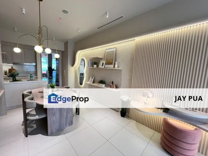 Subang Freehold Pet Friendly Condo With 300m Covered Walkway To LRT Station Partially Furnished With Well-known Brand , Selangor, Subang Jaya