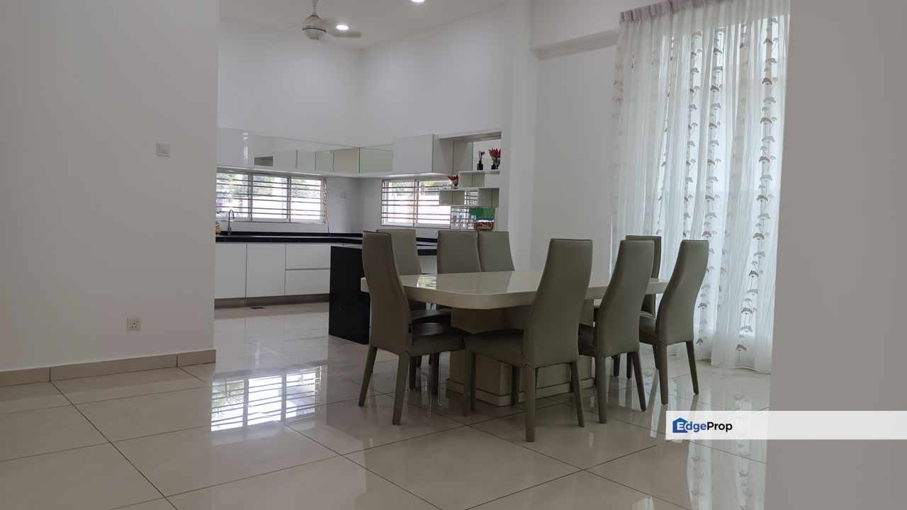 3 storey banglo at Taman Desa Tebrau, Johor, Johor Bahru