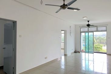 Eastbay Luxury Apartment