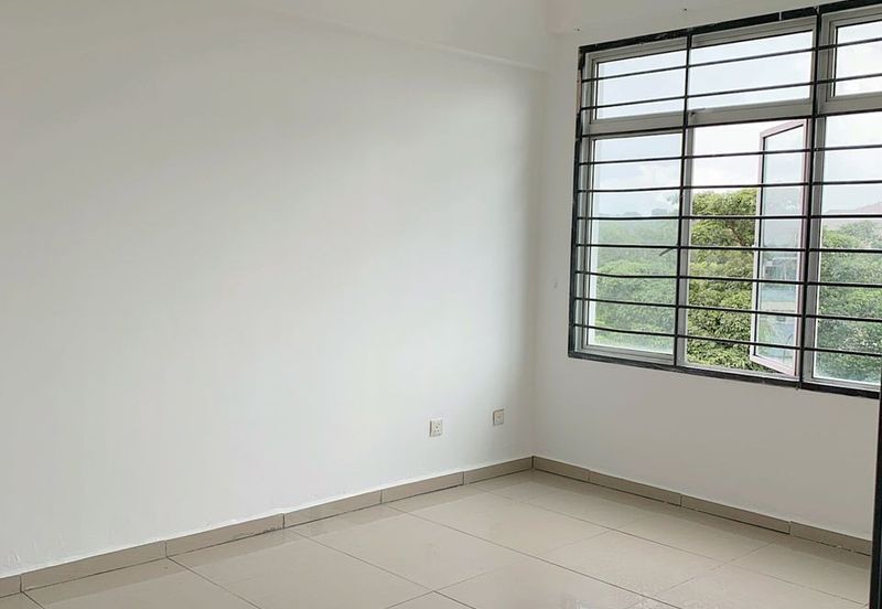 Eastbay Luxury Apartment