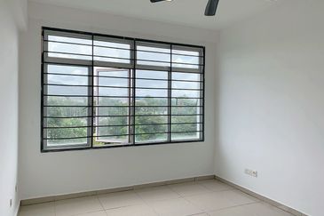 Eastbay Luxury Apartment