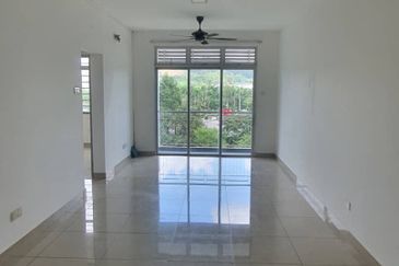 Eastbay Luxury Apartment