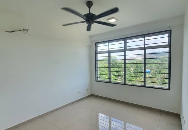 Eastbay Luxury Apartment