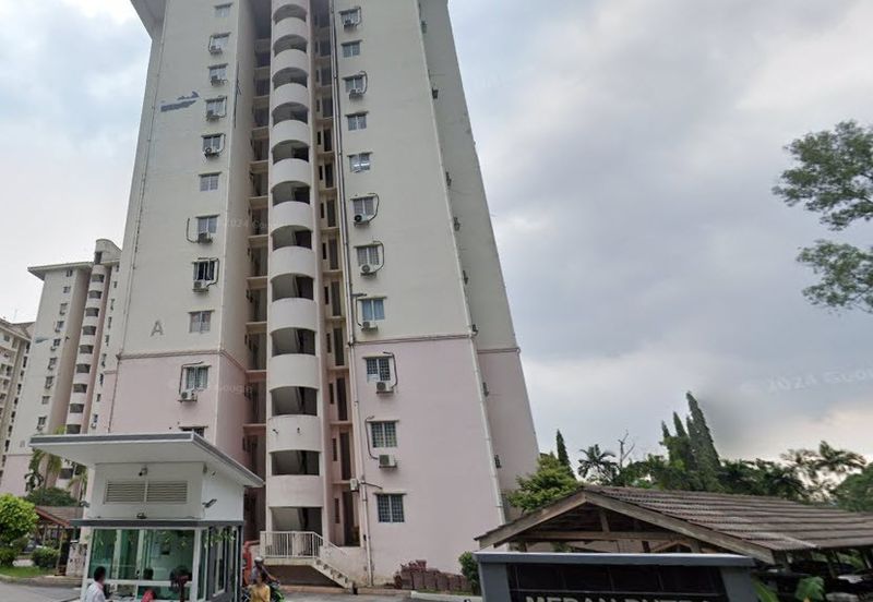 Medan Putra Condominium