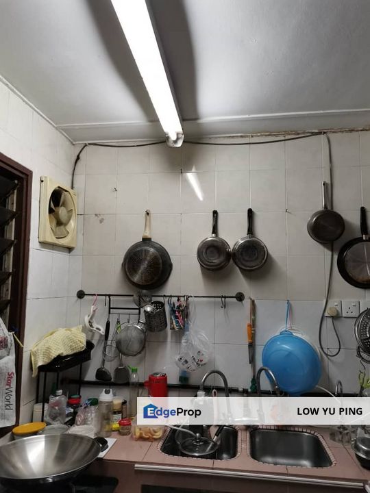 SS2 small room for rent RM500, inclusive utilities, fully furnished, Selangor, Petaling Jaya