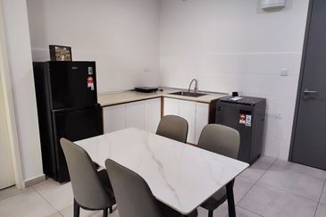 Meta Residence @ Meta City