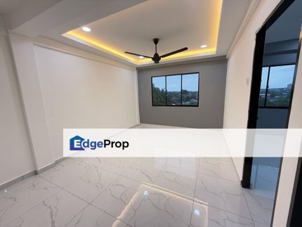 LOW COST FLAT TEMENGGONG KULAI FULLY RENOVATED FOR SALE , Johor, Kulai