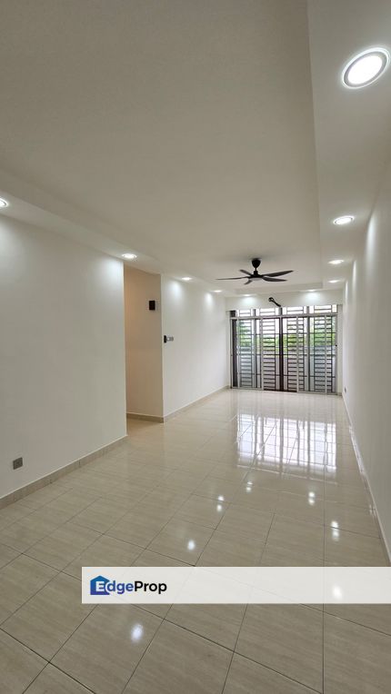 FULL LOAN WALKING DISTANCE TO PUBLIC TRANSPORT🤩‼️ KIPARK APARTMENT TAMPOI FULLY RENOVATED FOR SALE , Johor, Tampoi