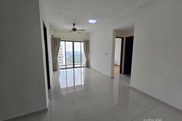 Baypoint @ Country Garden Danga Bay