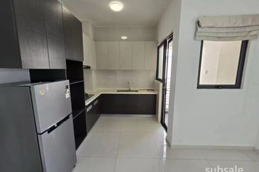 Baypoint @ Country Garden Danga Bay